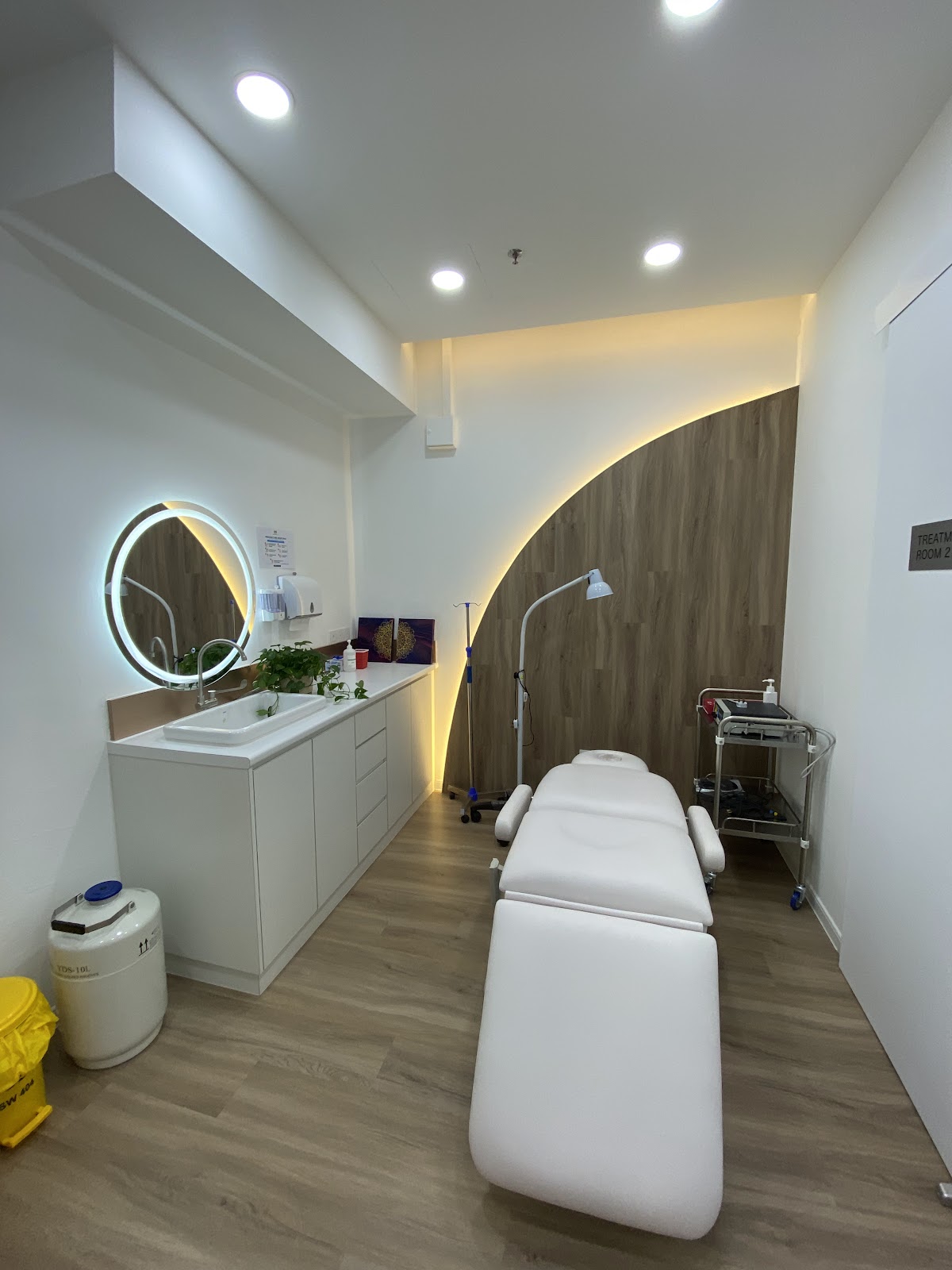Central Dermatology Specialist Clinic