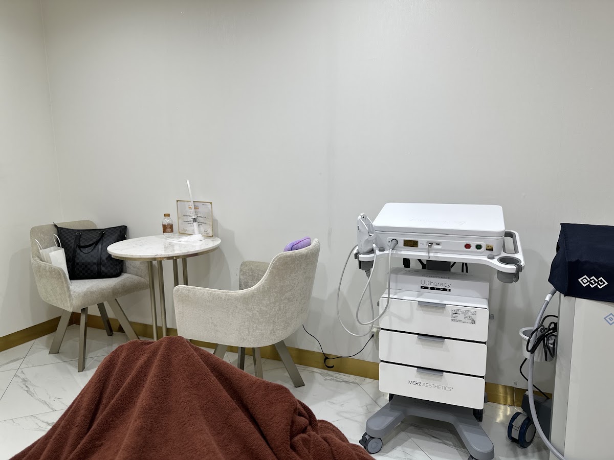 KKC Clinic Siam Paragon