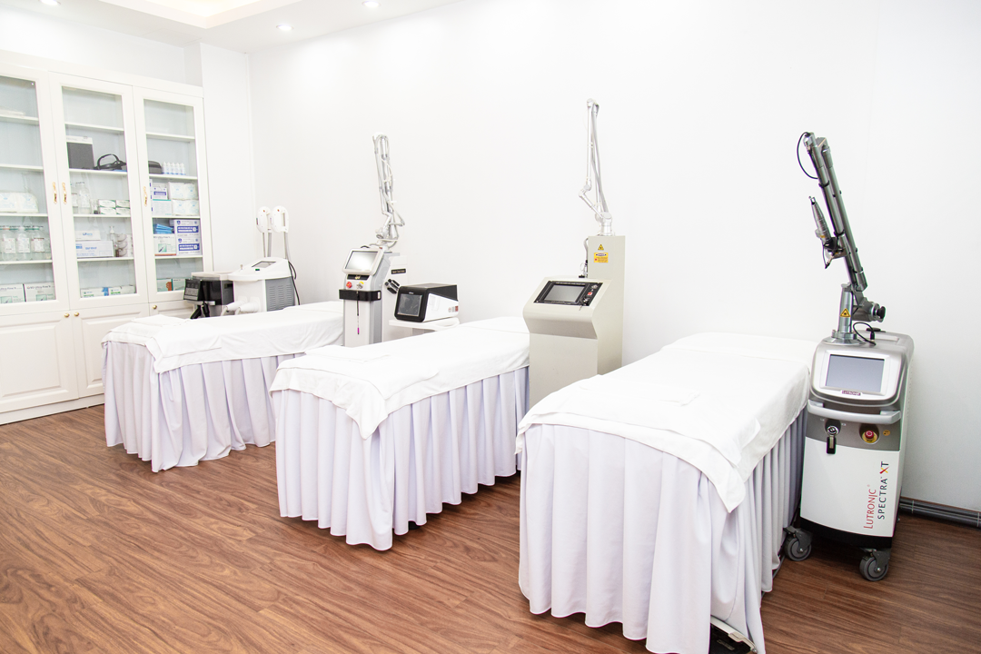 Lã Hà Clinic