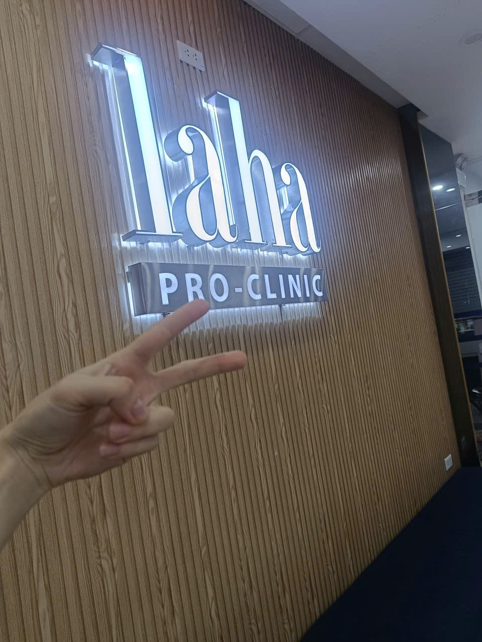 Lã Hà Clinic