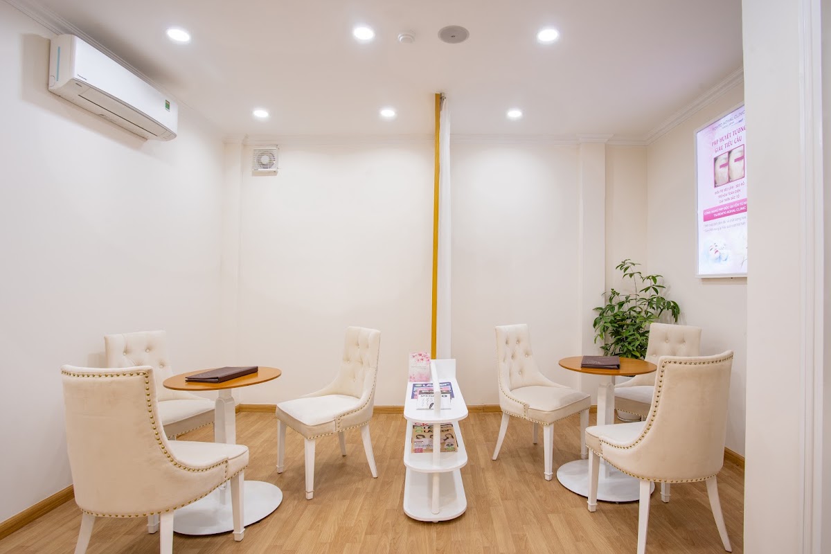 ROHTO AOHAL CLINIC - Triệu Việt Vương