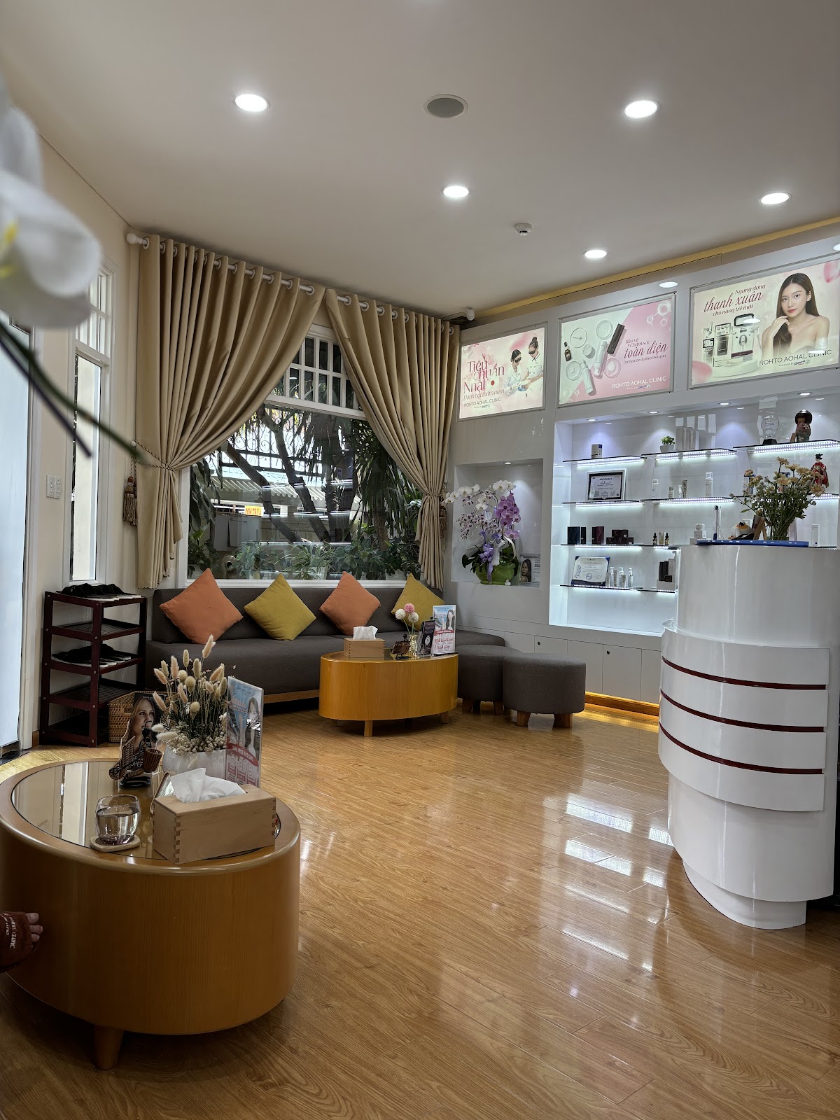 ROHTO AOHAL CLINIC - Phạm Đình Toái