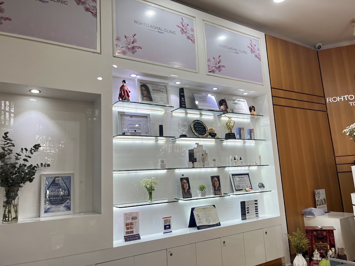 ROHTO AOHAL CLINIC - Phạm Đình Toái