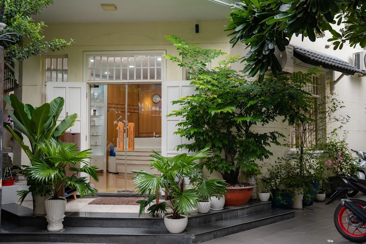 ROHTO AOHAL CLINIC - Phạm Đình Toái