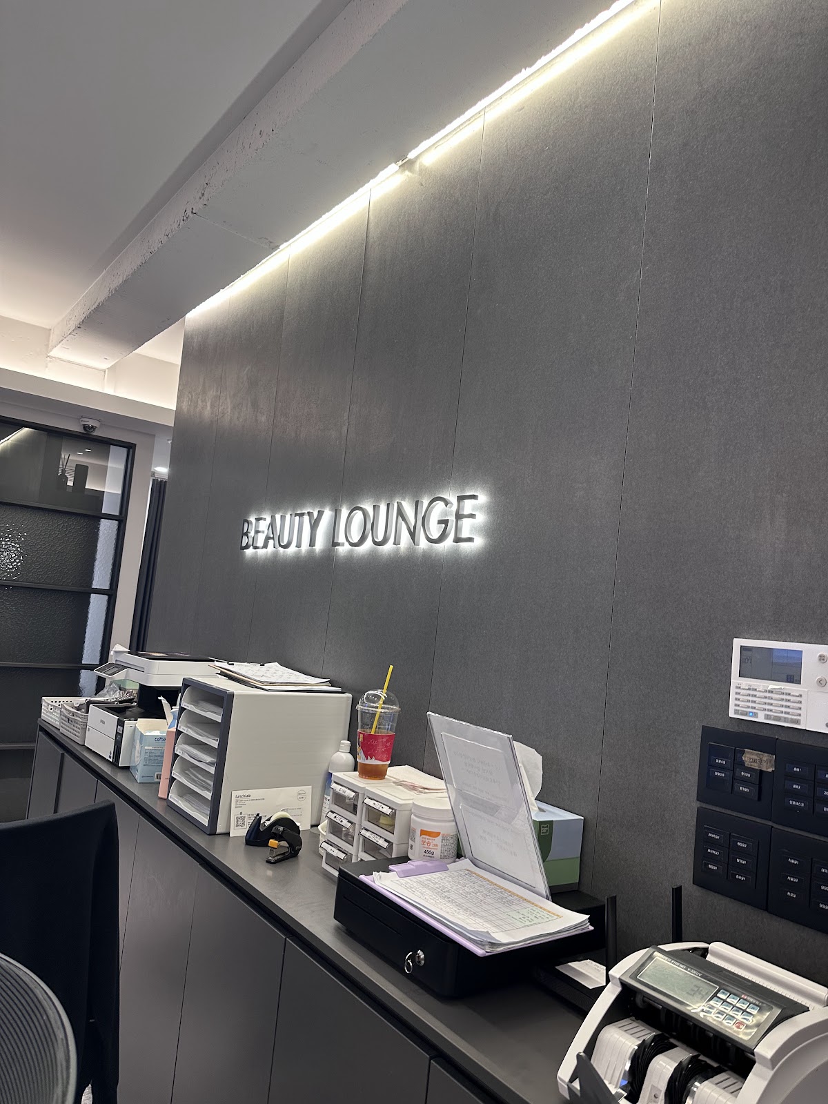 BEAUTYLOUNGE CLINIC HONGDAE GLOBAL