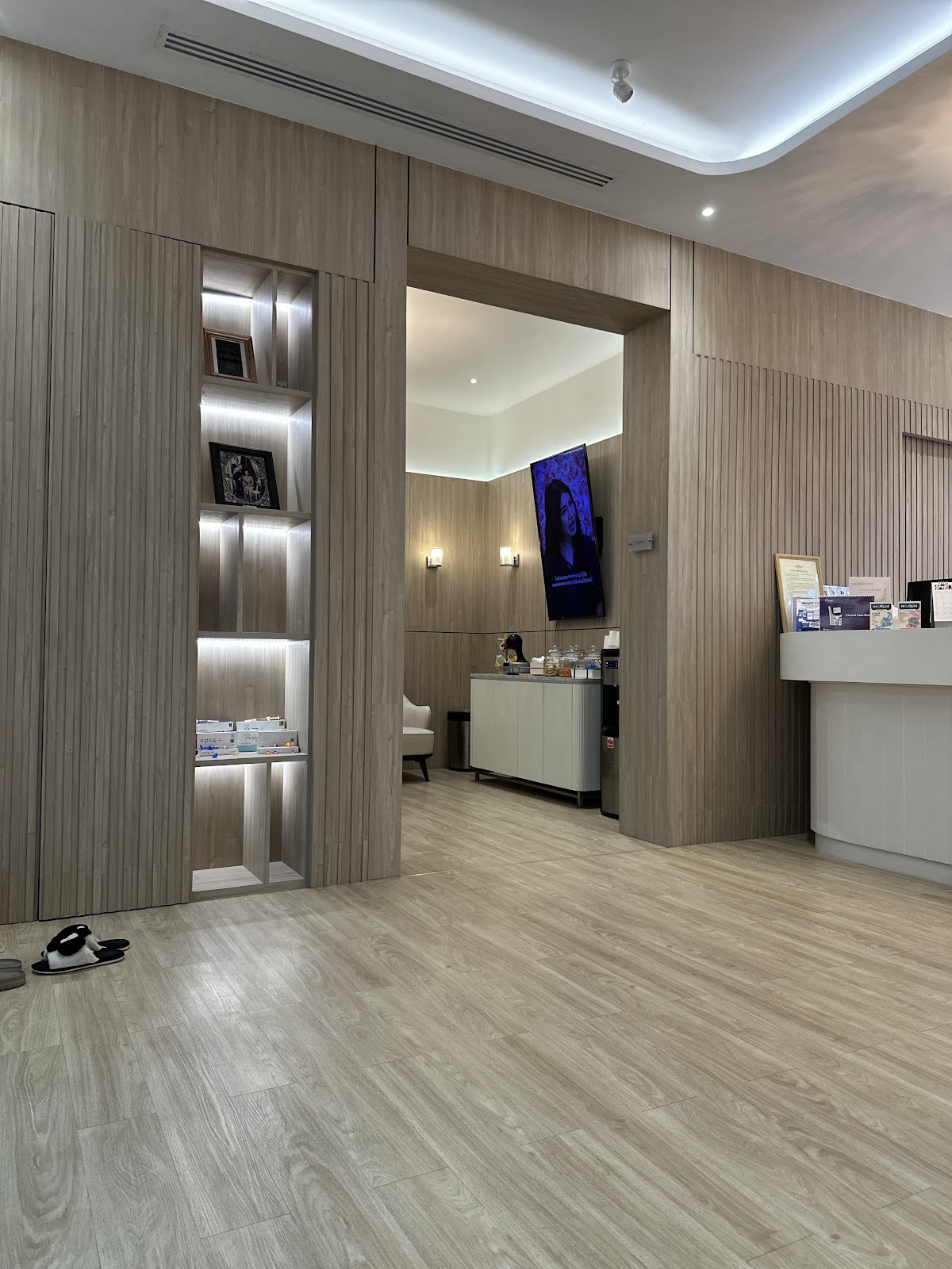 Infinity Clinic by Dr. Palm (Ekamai)