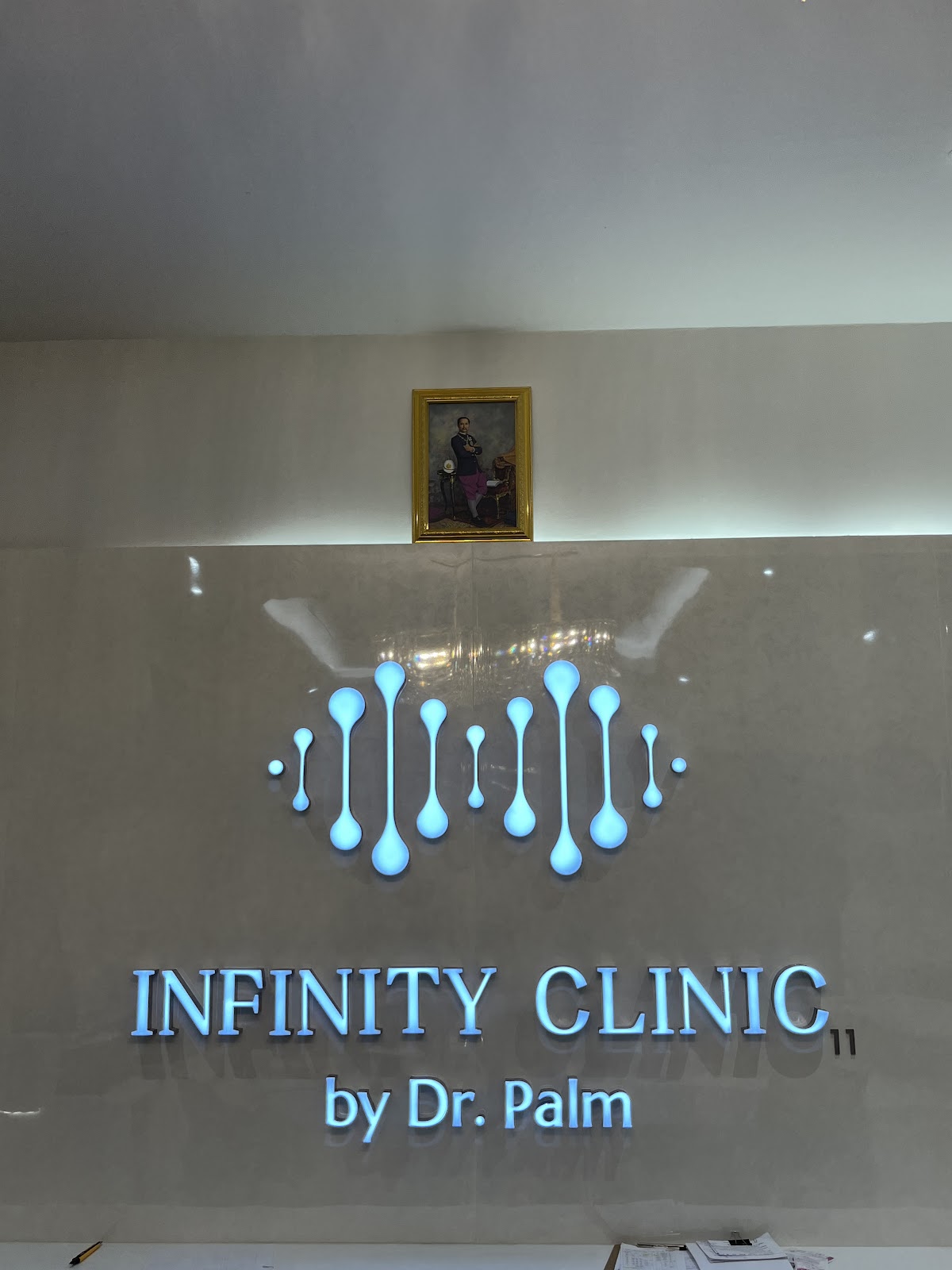 Infinity Clinic by Dr. Palm (Ekamai)